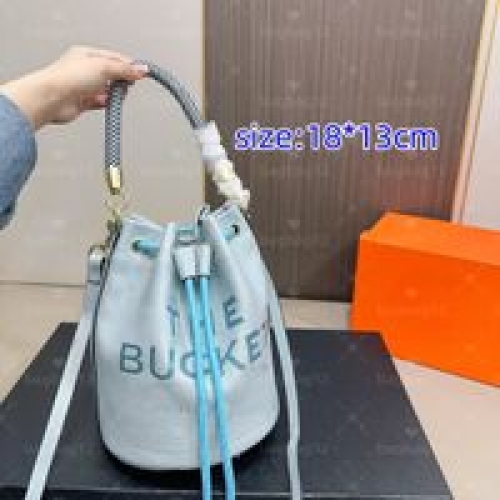 Top Designer Leather Mini Bucket Bag 18 Drawstring B...