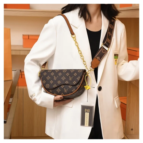 Free shipping 2025 new designer Shoulder tote Bags F...