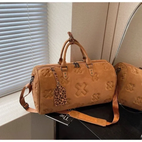 Fashion Crease Large Capacity Travel Bag PU Texture ...