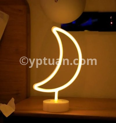 Moon Earm