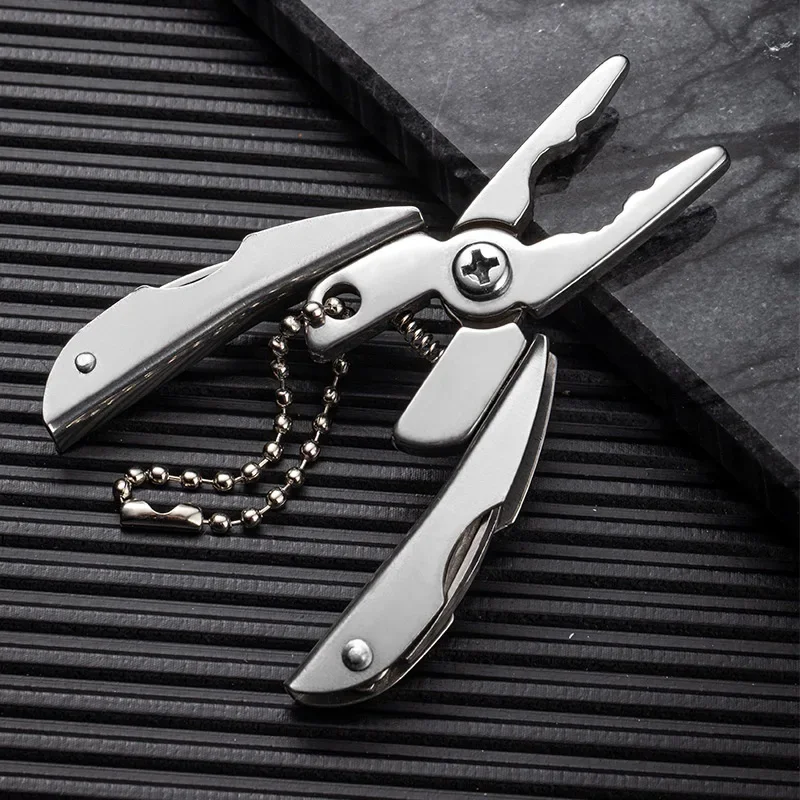 Outdoor Stainless Steel Portable Multitool Pliers Knife Keychain Screwdriver Multi Tools Mini Pliers Multi Repair Tools